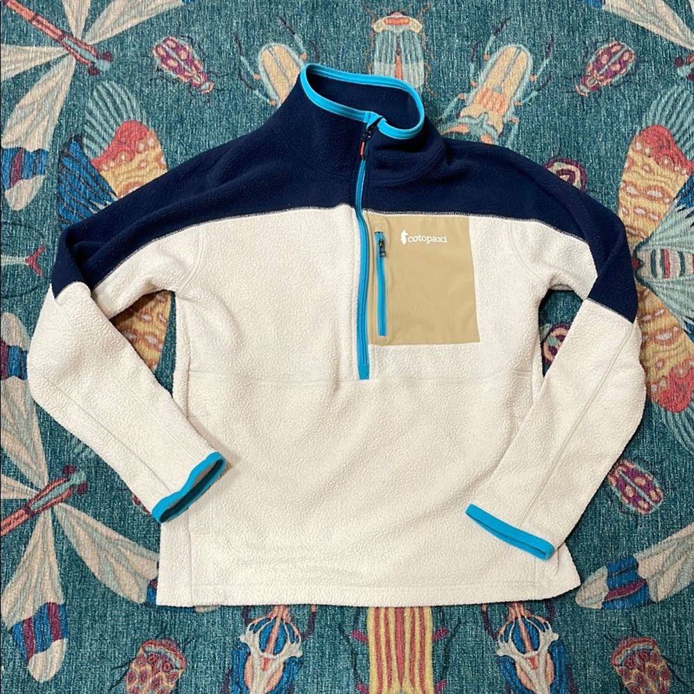 cotopaxi White, Navy & Tan Fleece Pullover with Blue Trim